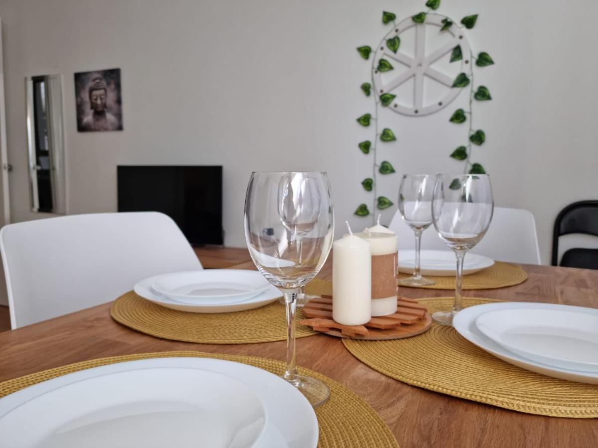Acogedor, Con Garaje, Centrico. Apartment Виго Екстериор снимка