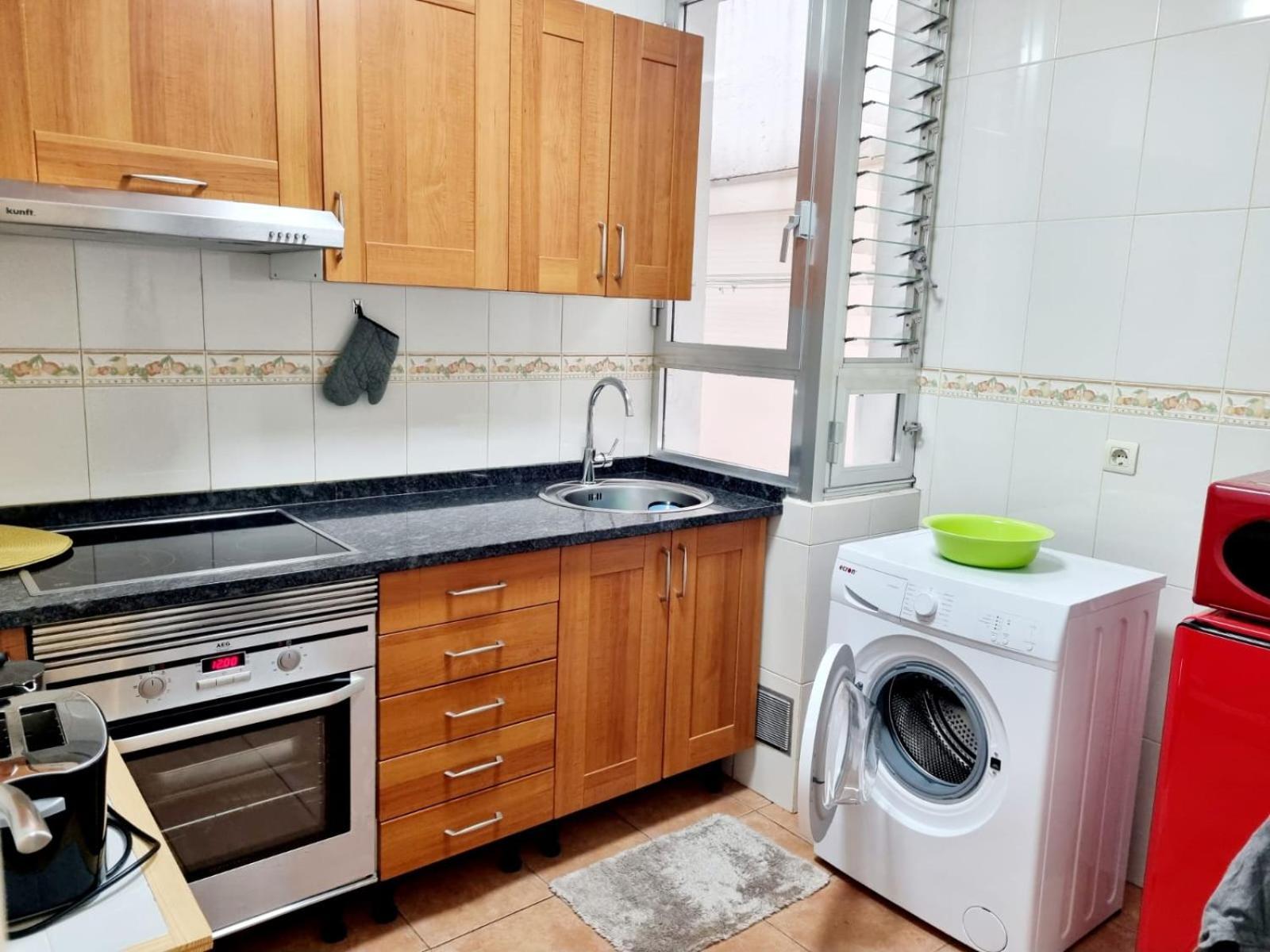 Acogedor, Con Garaje, Centrico. Apartment Виго Екстериор снимка